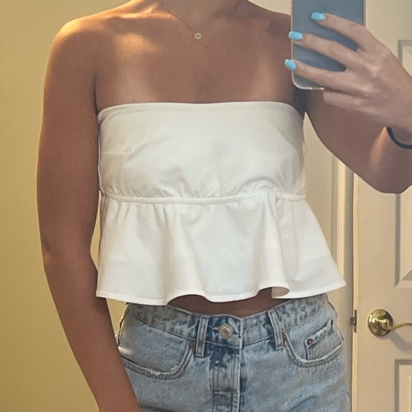 Ruffle Crop Top White - Picture 4 of 12